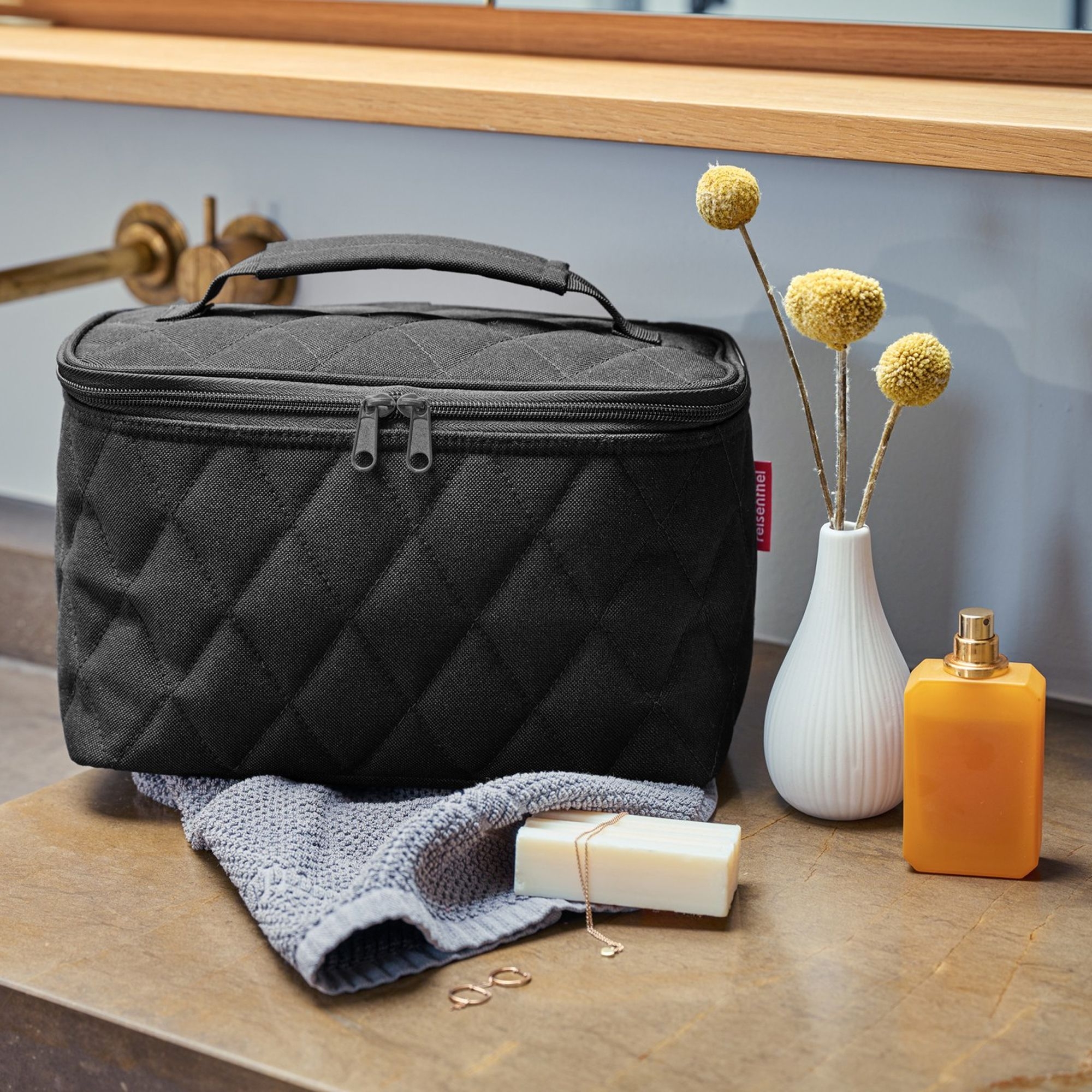 reisenthel - cosmetic case - rhombus black