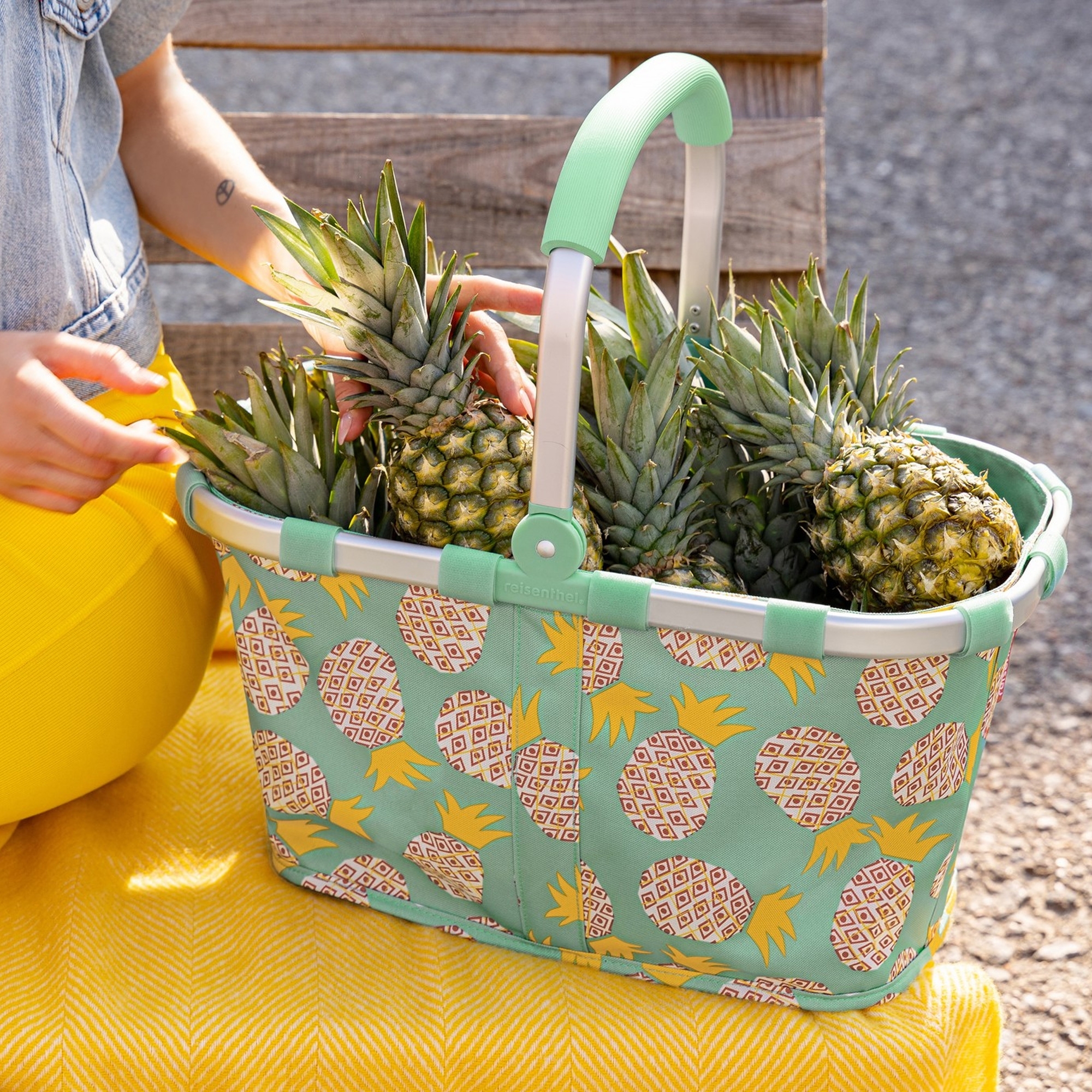 reisenthel - carrybag - pineapple